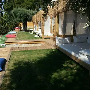 2* Отель Hidden Garden